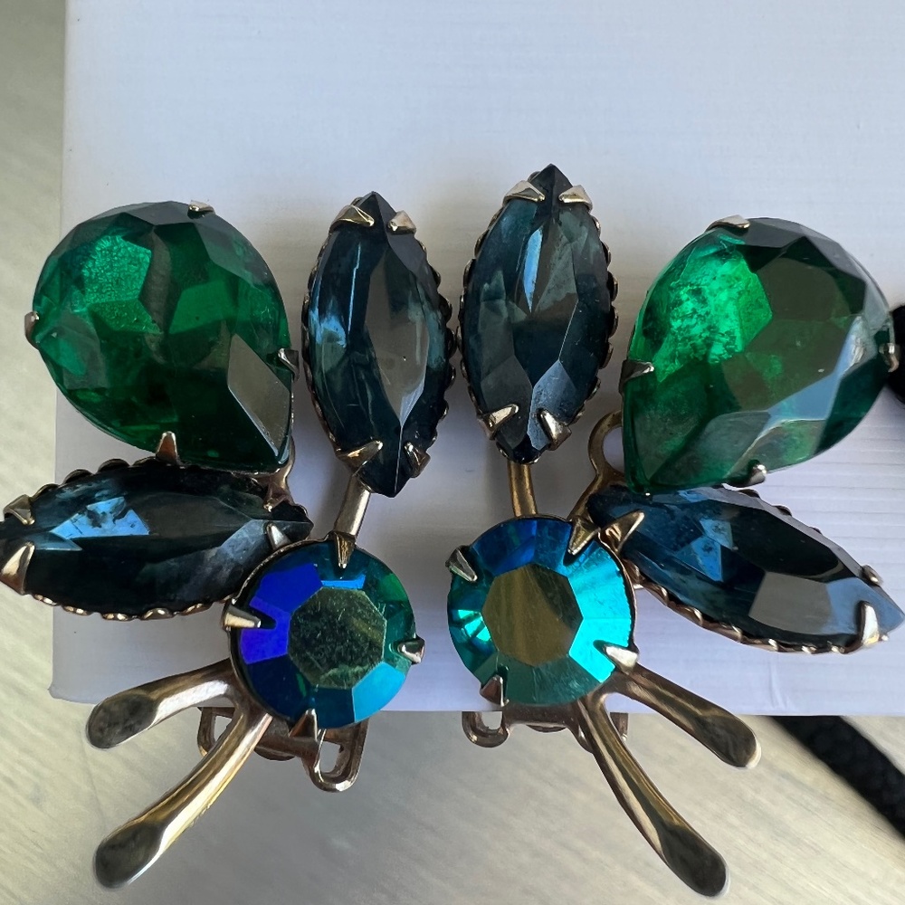 Vintage MCM Gold Tone Green AB Rhinestone Climber Clip Earrings